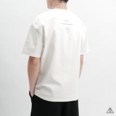 Áo thun cổ tròn thêu ngực con ma