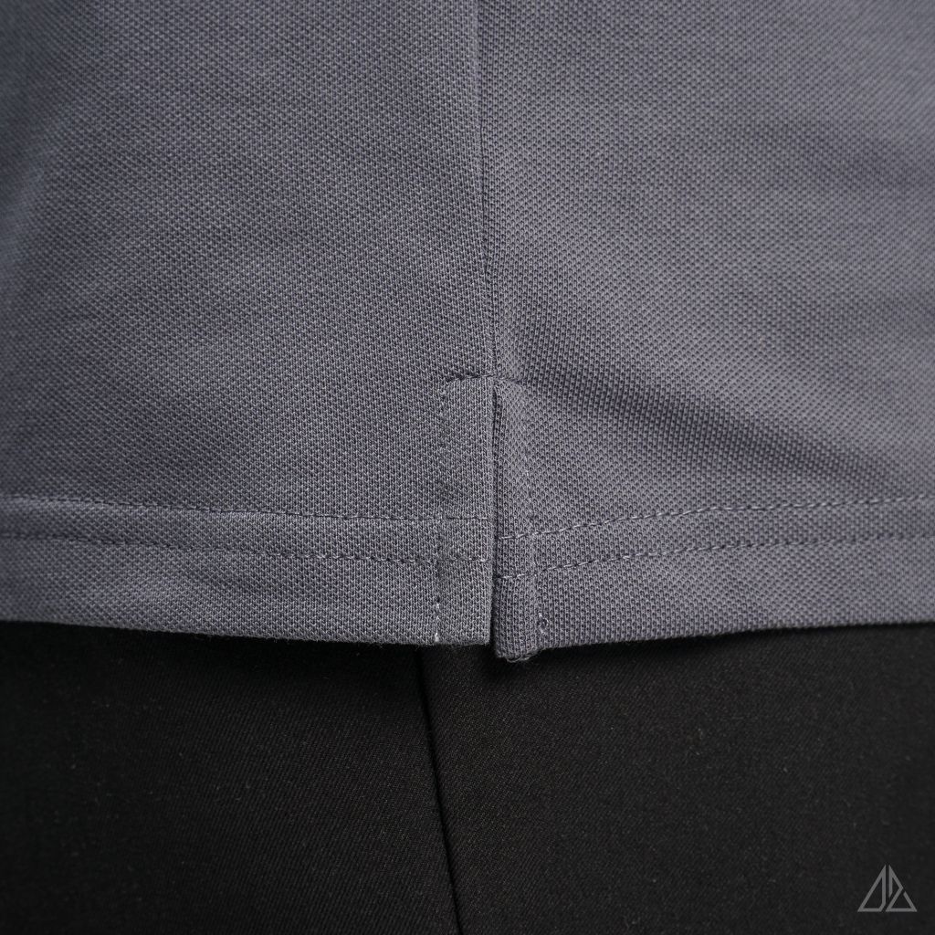 Áo polo phối viền vai
