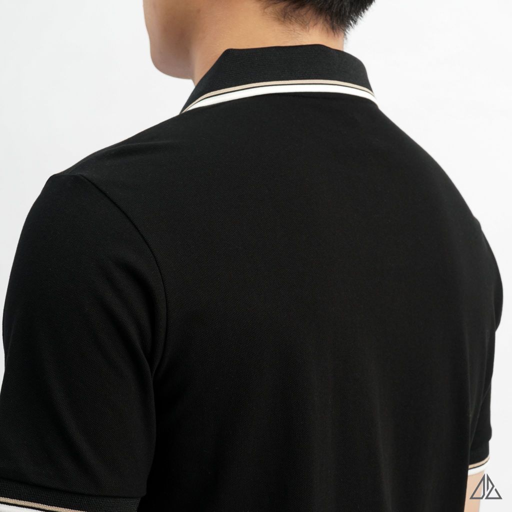 Áo polo phối viền cổ xẻ
