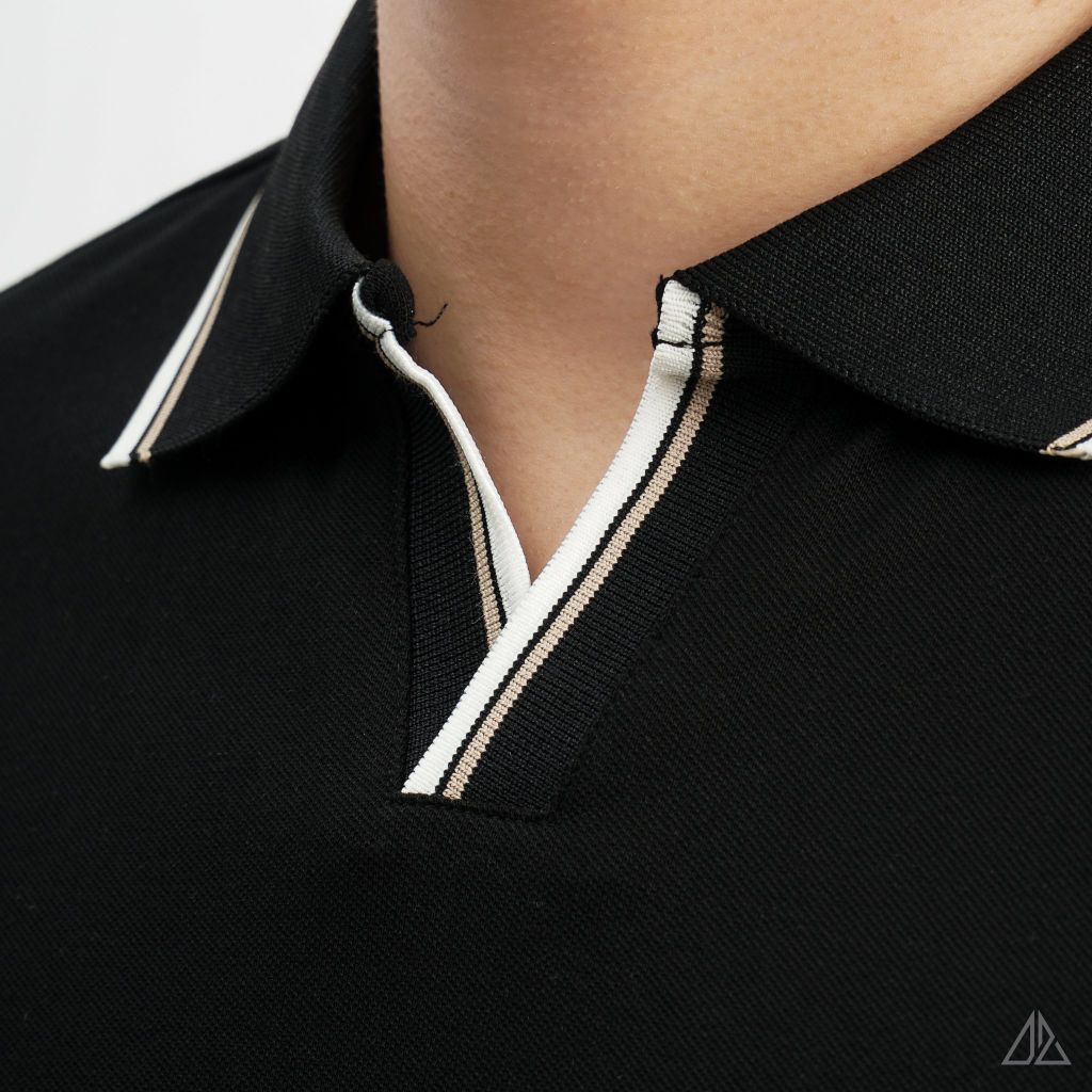 Áo polo phối viền cổ xẻ