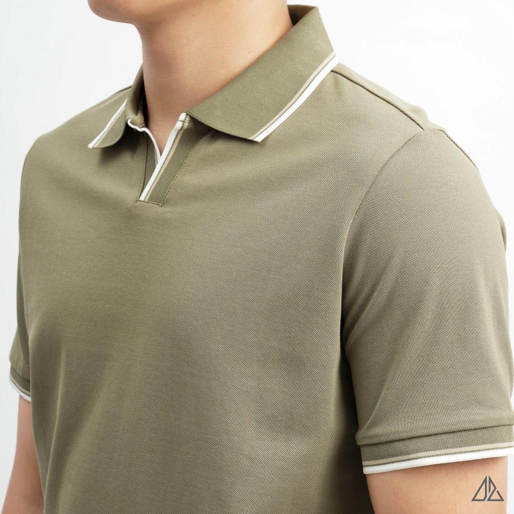 Áo polo phối viền cổ xẻ