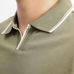 Áo polo phối viền cổ xẻ