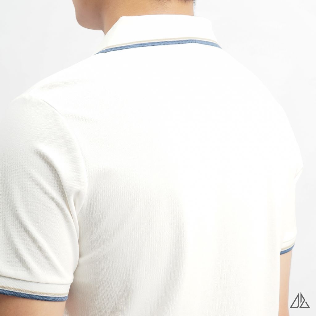 Áo polo phối viền cổ xẻ