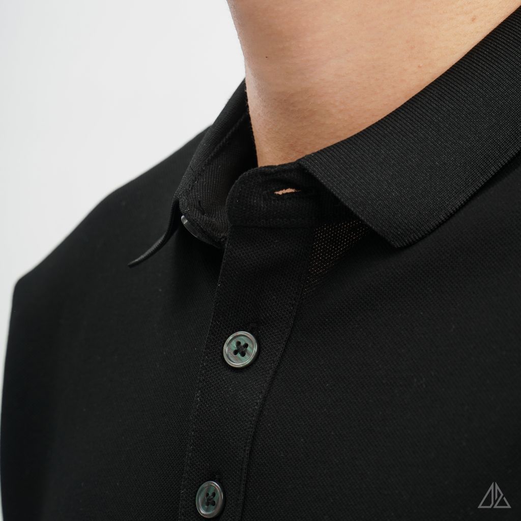Áo polo phối ngực kem in chữ STAY NOTRUDE NICE
