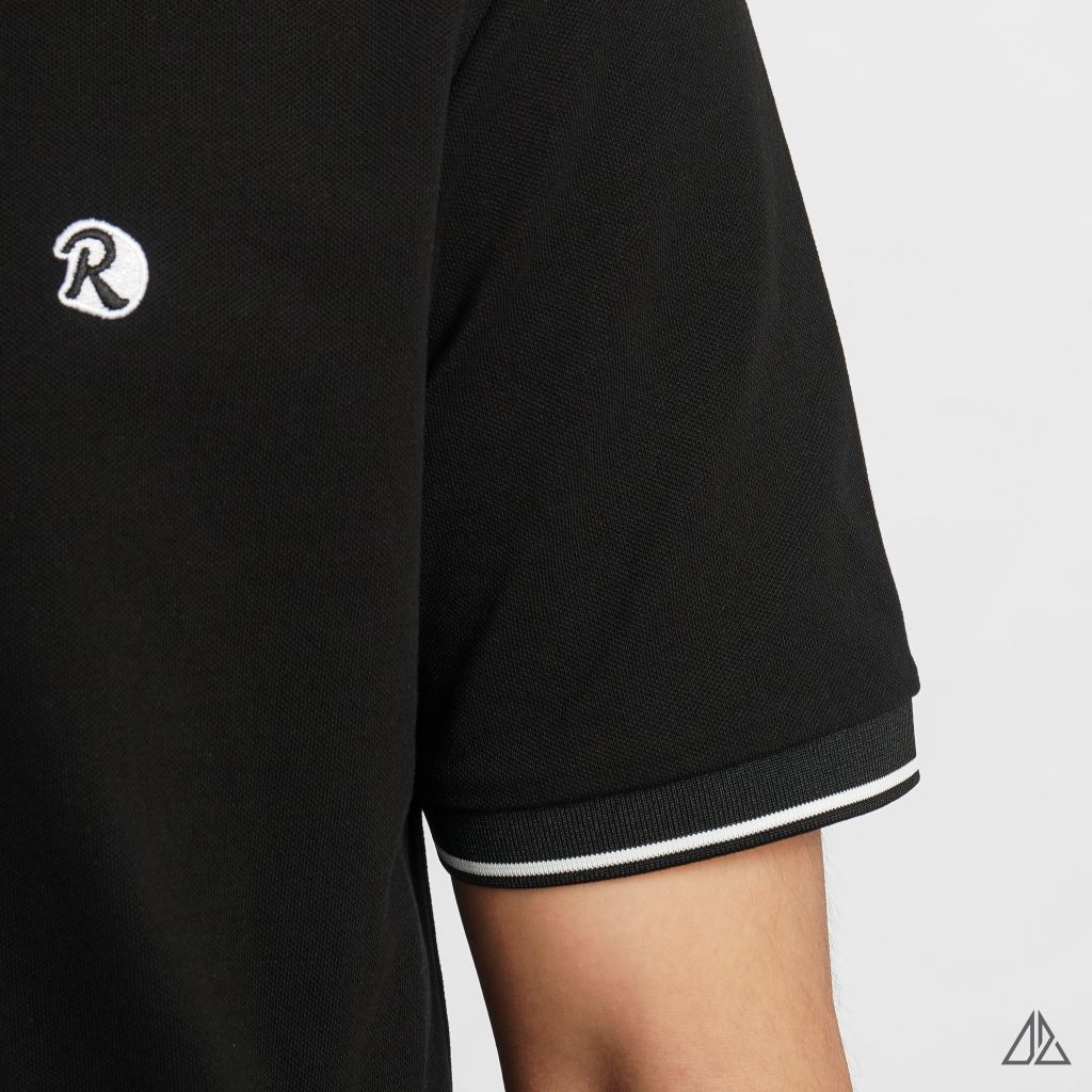 Áo polo viền cổ thêu ngực R
