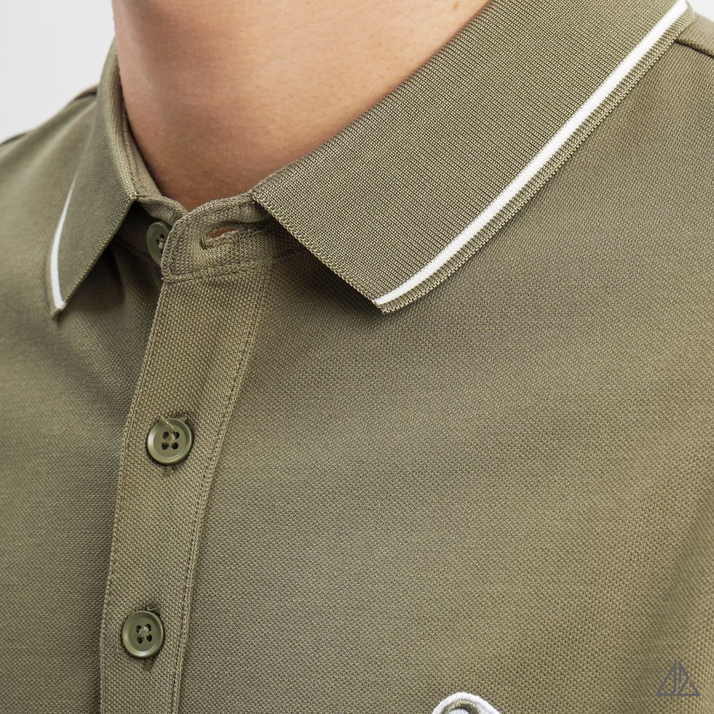 Áo polo viền cổ thêu ngực R