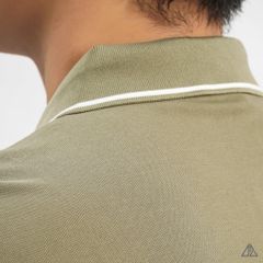 Áo polo viền cổ thêu ngực R