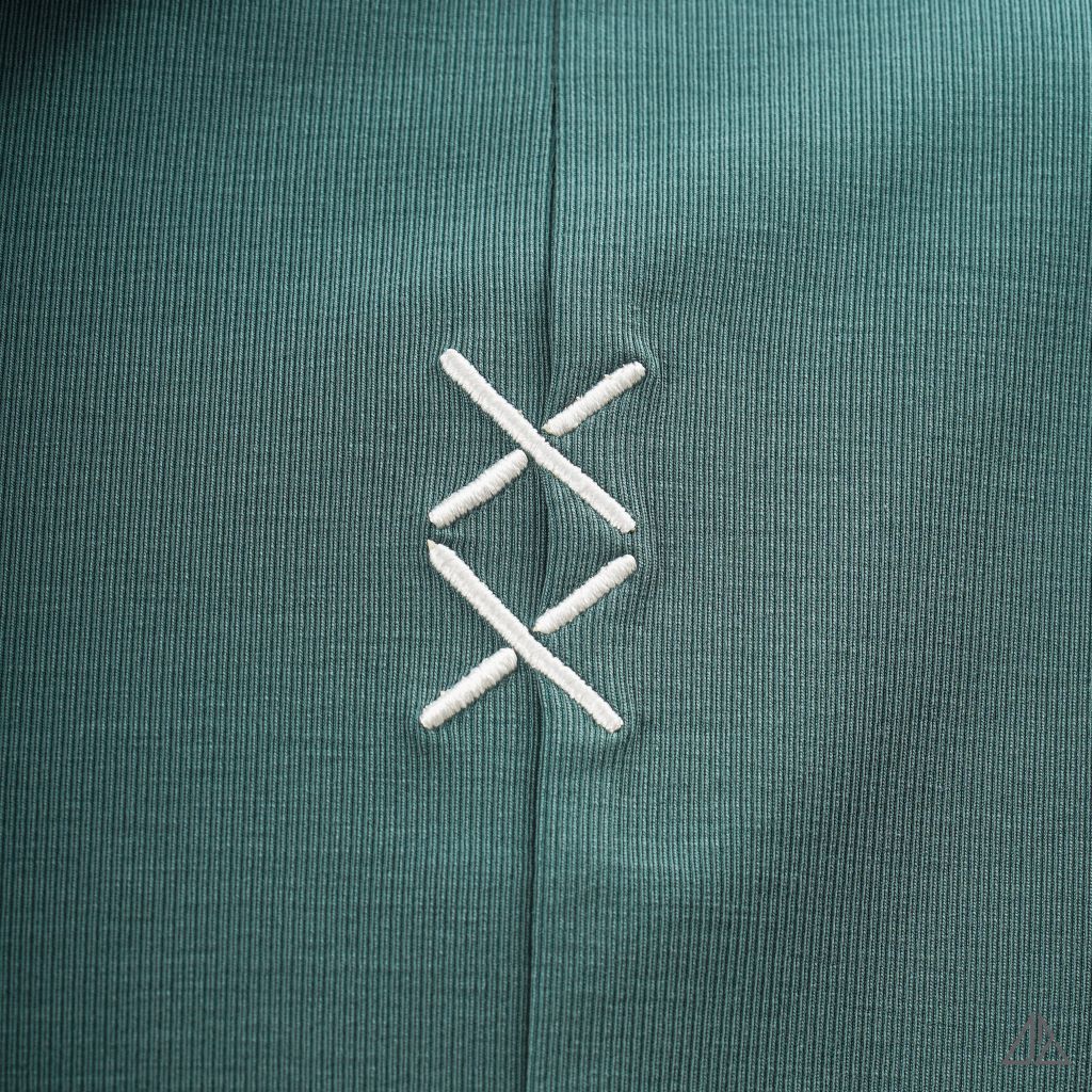 Áo polo thêu ngực X