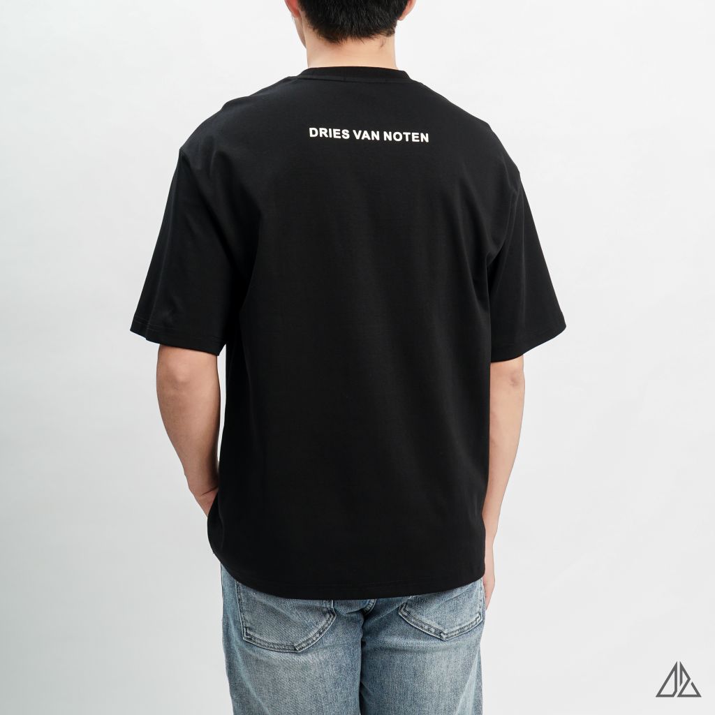 Áo thun cổ tròn thêu chữ RUBO