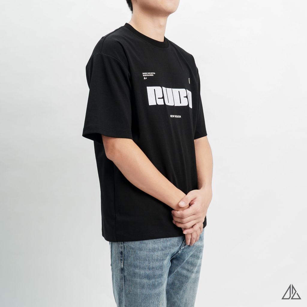 Áo thun cổ tròn thêu chữ RUBO