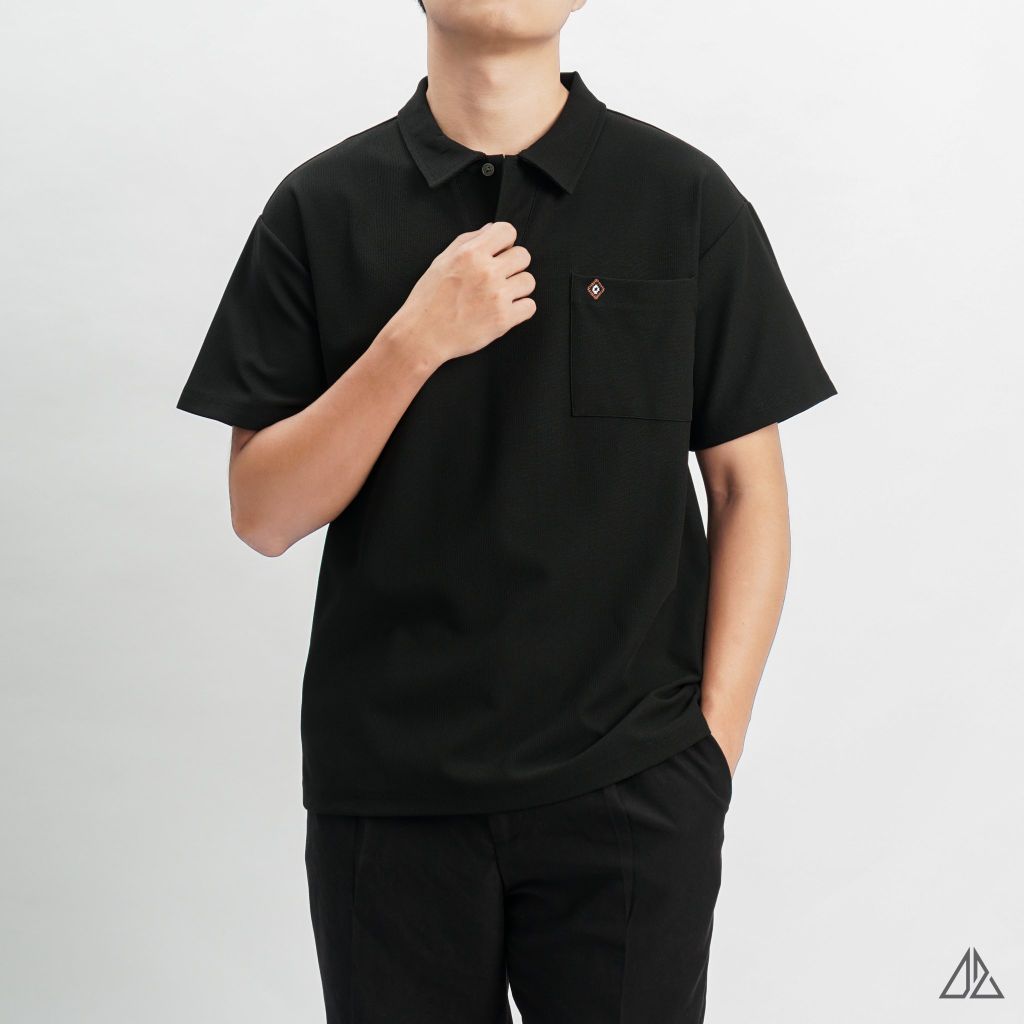 Áo polo fom rộng cổ V phối túi