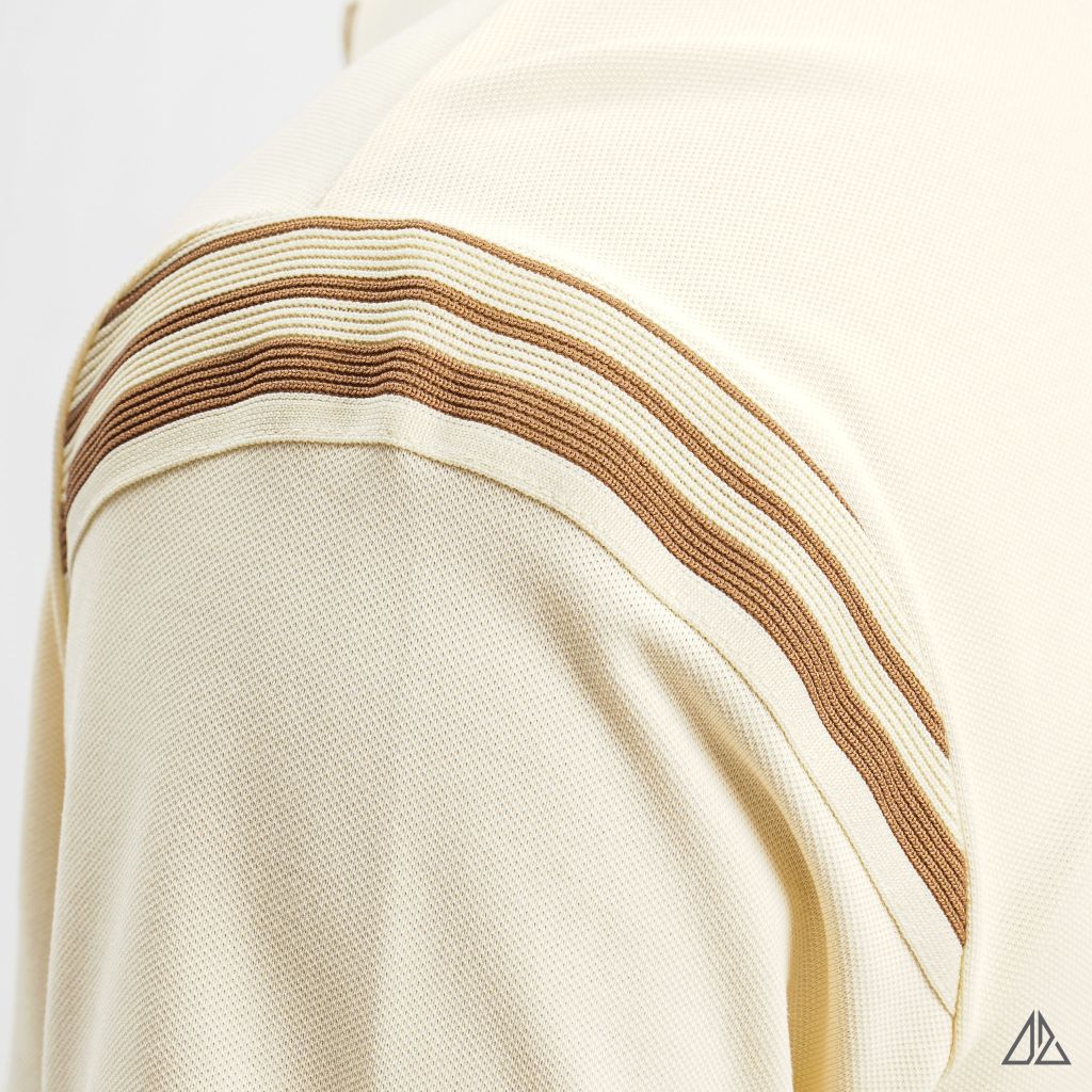 Áo polo viền vai thêu số 3