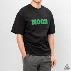 Áo thun thêu chữ MOON
