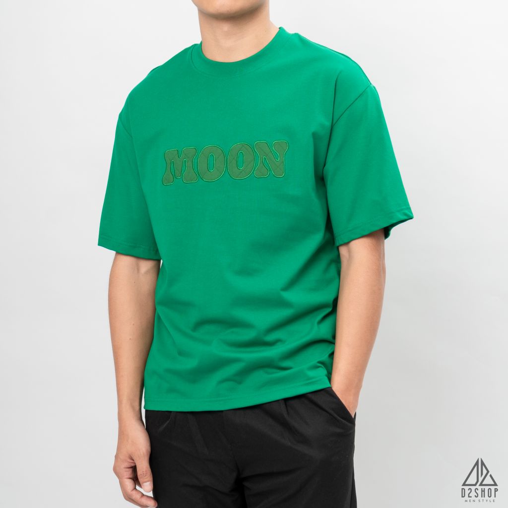 Áo thun thêu chữ MOON