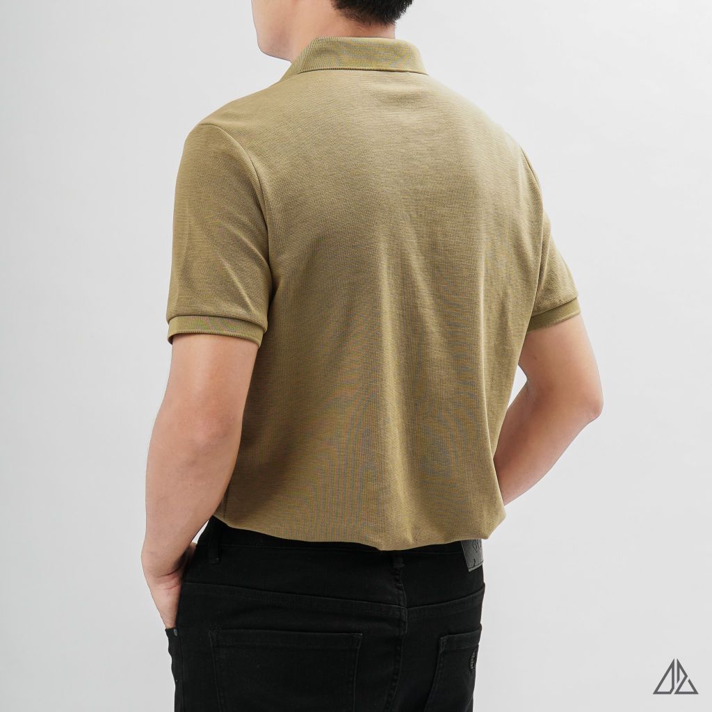 Áo polo phối 2 sọc đứng ngực