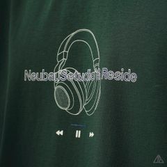 Áo thun cổ tròn HEADPHONE