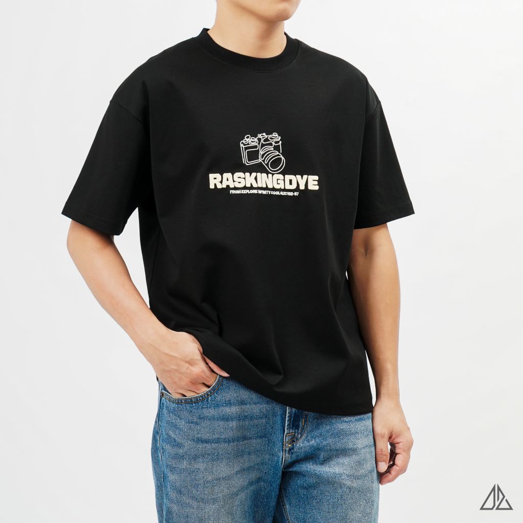 Áo thun cổ tròn thêu chữ RASKINGDYE