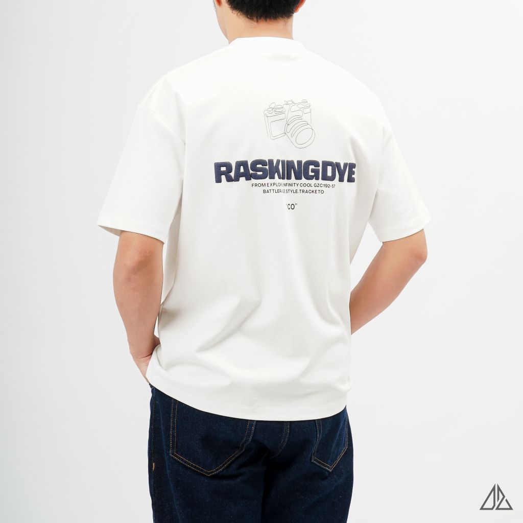 Áo thun cổ tròn thêu chữ RASKINGDYE