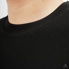 Áo thun cổ tròn vải gân in ngực YARENTS