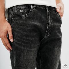 Quần jean xám đậm dập nổi túi D