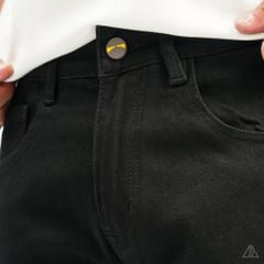 Quần jean đen dập nổi túi sau