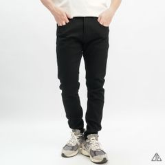 Quần jean đen dập nổi túi sau