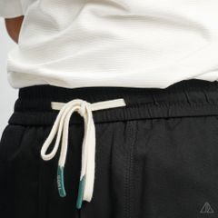 Quần jogger bo chân IVE