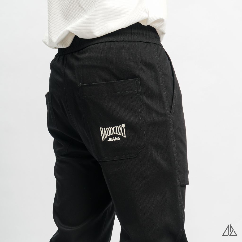 Quần jogger bo chân IVE
