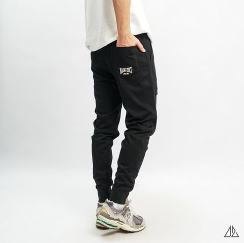 Quần jogger bo chân IVE