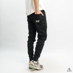 Quần jogger bo chân IVE