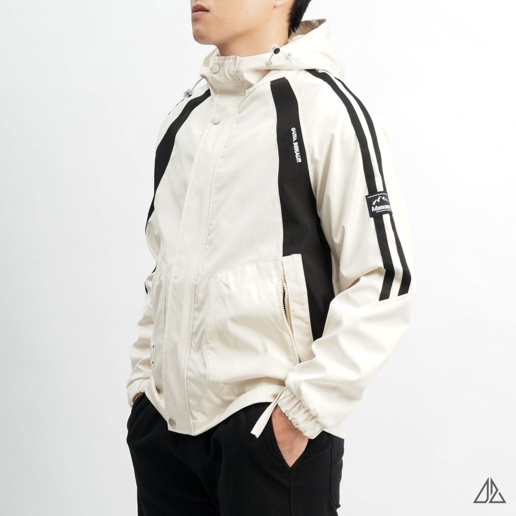 Áo khoác dù nón trùm phối viền tay áo raglan