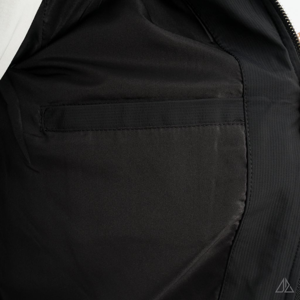 Áo khoác bomber phối túi sọc vải dù