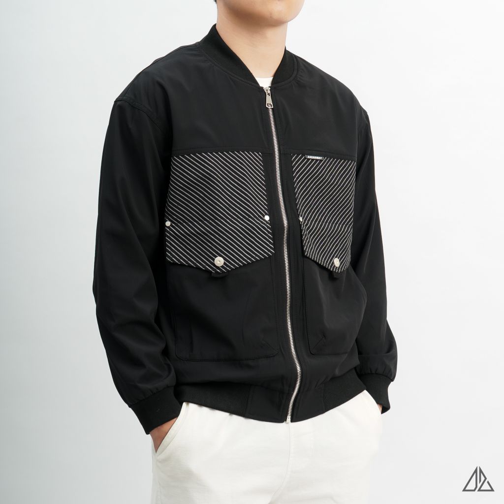 Áo khoác bomber phối túi sọc vải dù
