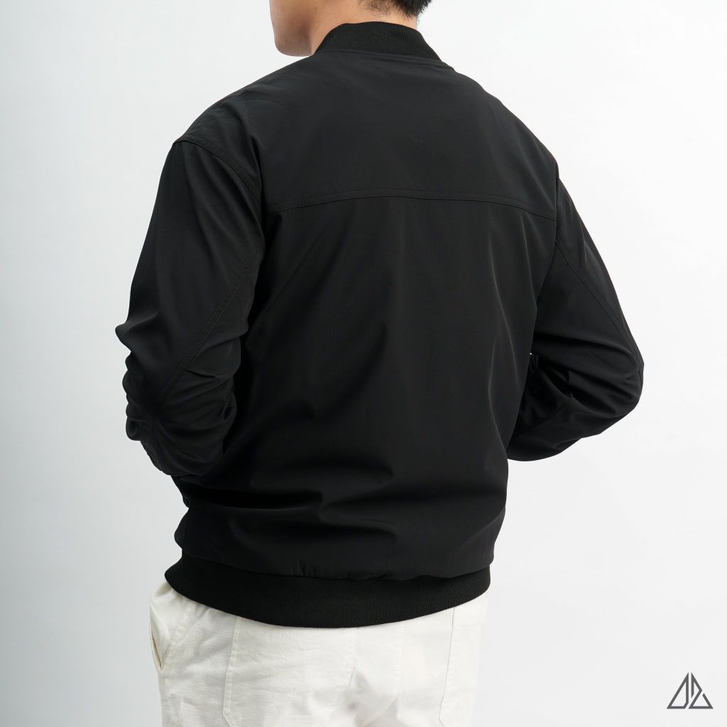 Áo khoác bomber phối túi sọc vải dù