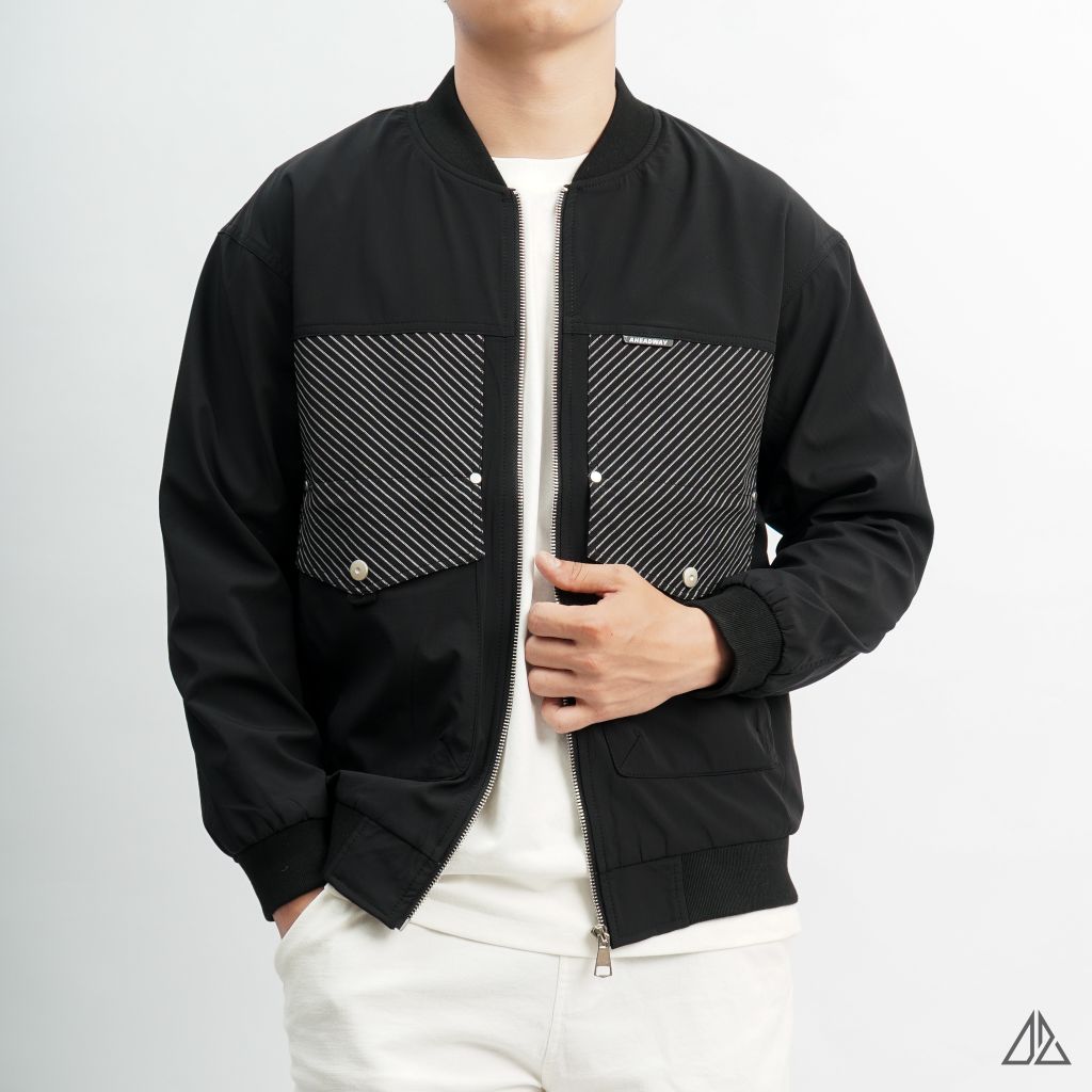 Áo khoác bomber phối túi sọc vải dù