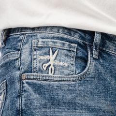 Quần jean xanh wash thêu túi DenX