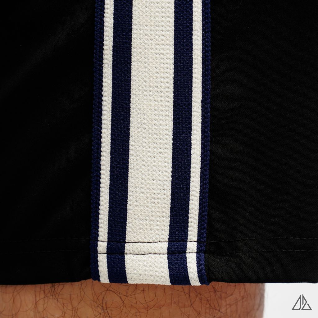 Quần đùi thun phối viền sọc