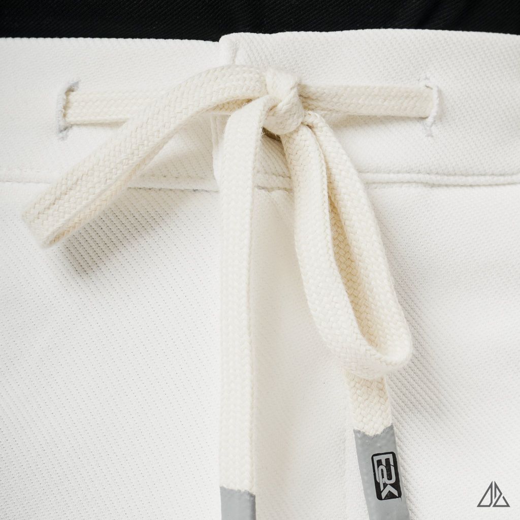 Quần short nỉ may ráp