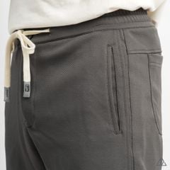 Quần short nỉ may ráp