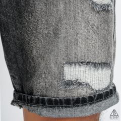 Short jean xanh đậm rách