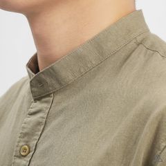 Áo sơ mi cổ trụ 2 túi vải Linen