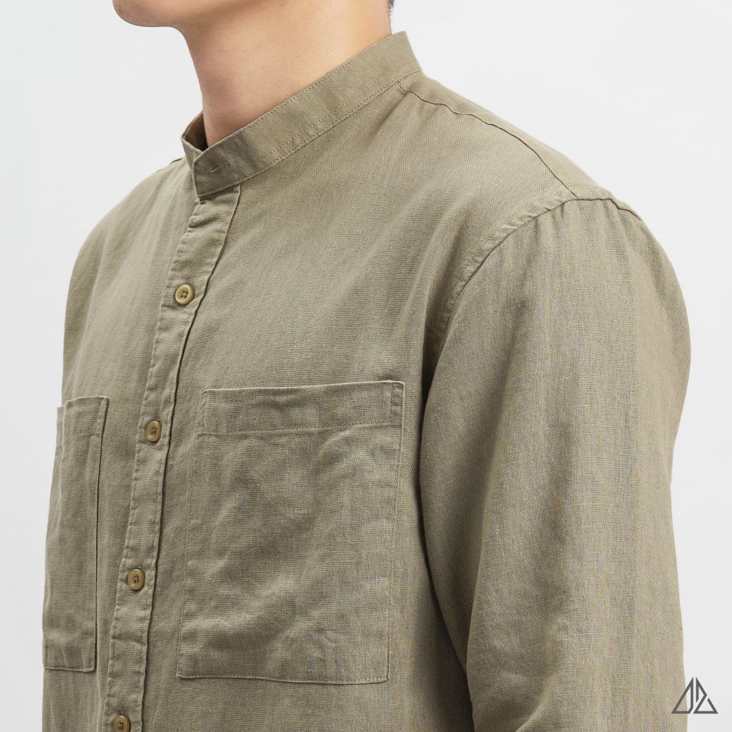 Áo sơ mi cổ trụ 2 túi vải Linen