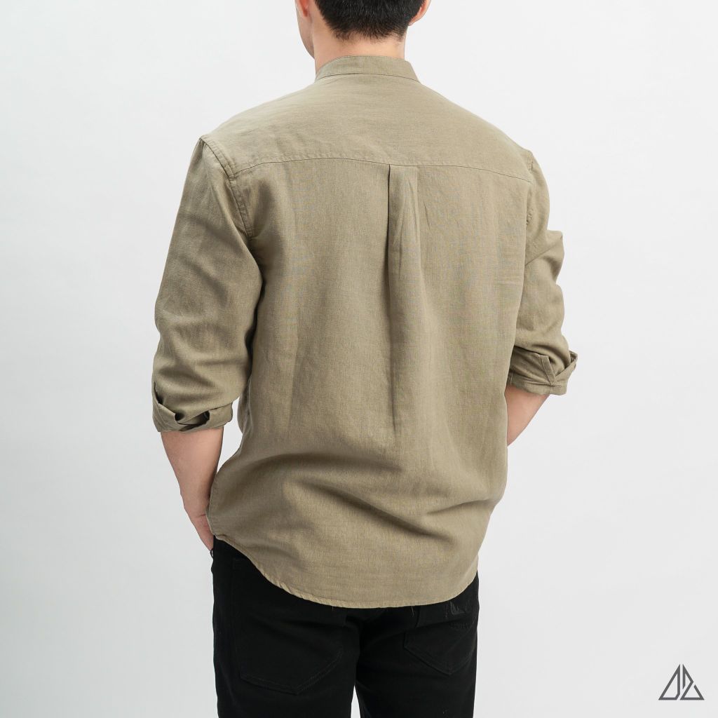Áo sơ mi cổ trụ 2 túi vải Linen