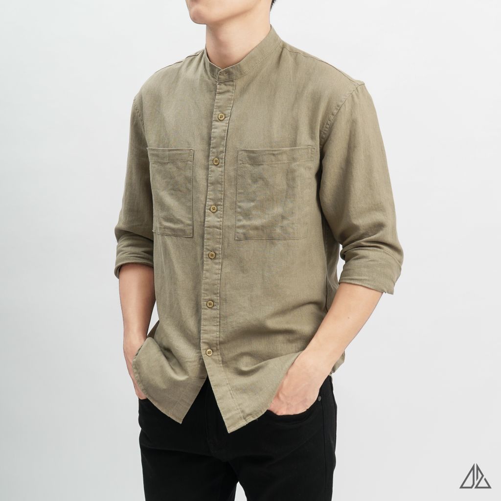 Áo sơ mi cổ trụ 2 túi vải Linen