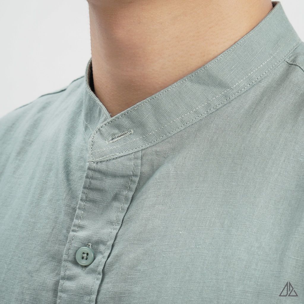 Áo sơ mi cổ trụ 2 túi vải Linen