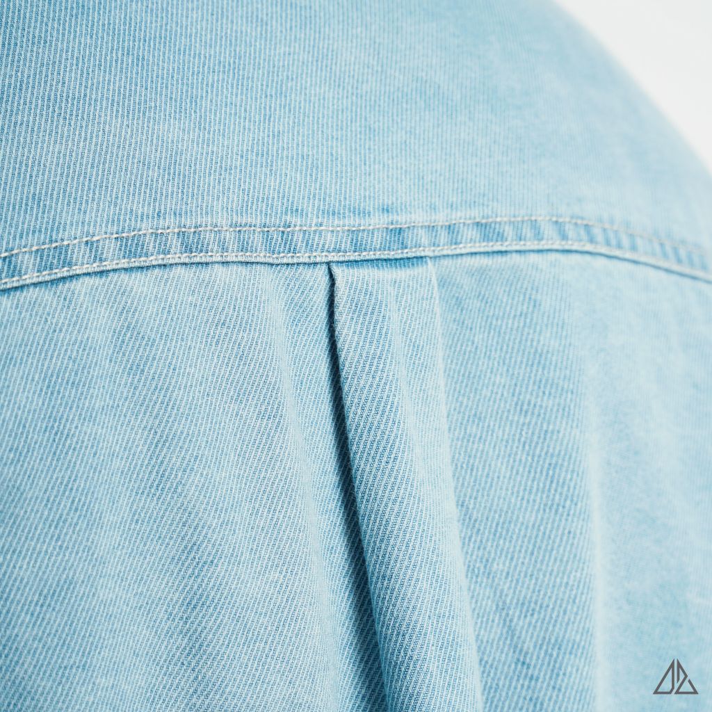 Áo sơ mi jean hai túi chỉ nổi