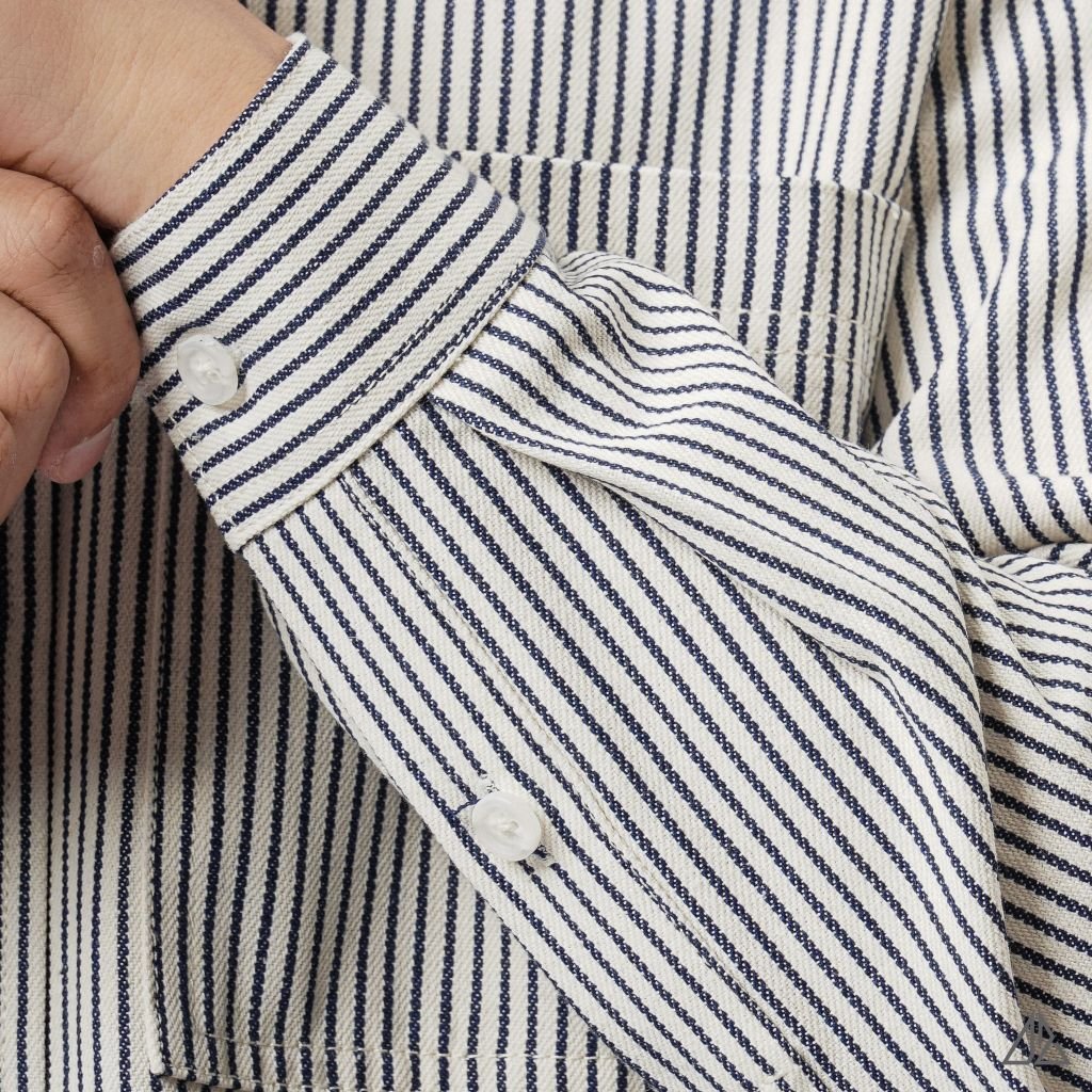Áo sơ mi vải dày sọc phối túi