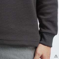 Áo thun tay dài Raglan