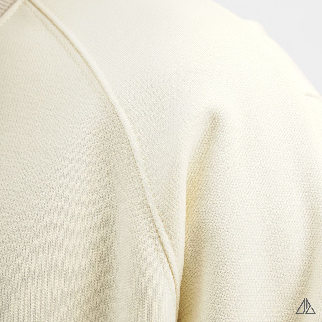 Áo thun tay dài Raglan