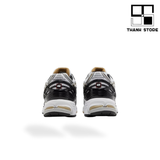  NEW BALANCE 1906R METALLIC SILVER WITH METALLIC GOLD - M1906RA – N1906G 